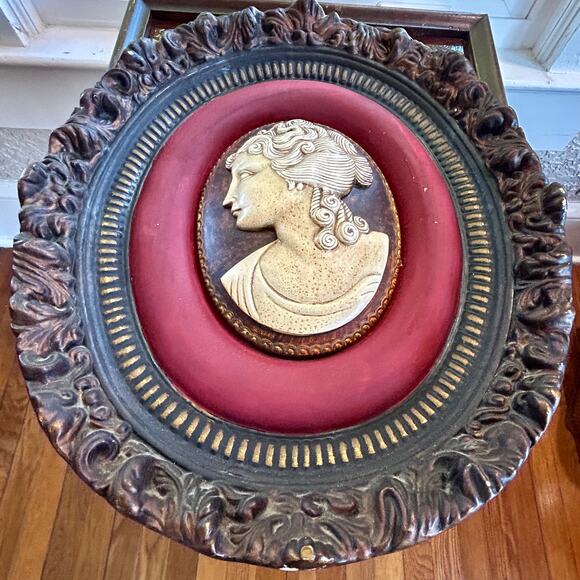 Vintage Ceramic Cameo Wall Hanging, Victorian Woman, Painted Velvet Border - Picture 5 of 16